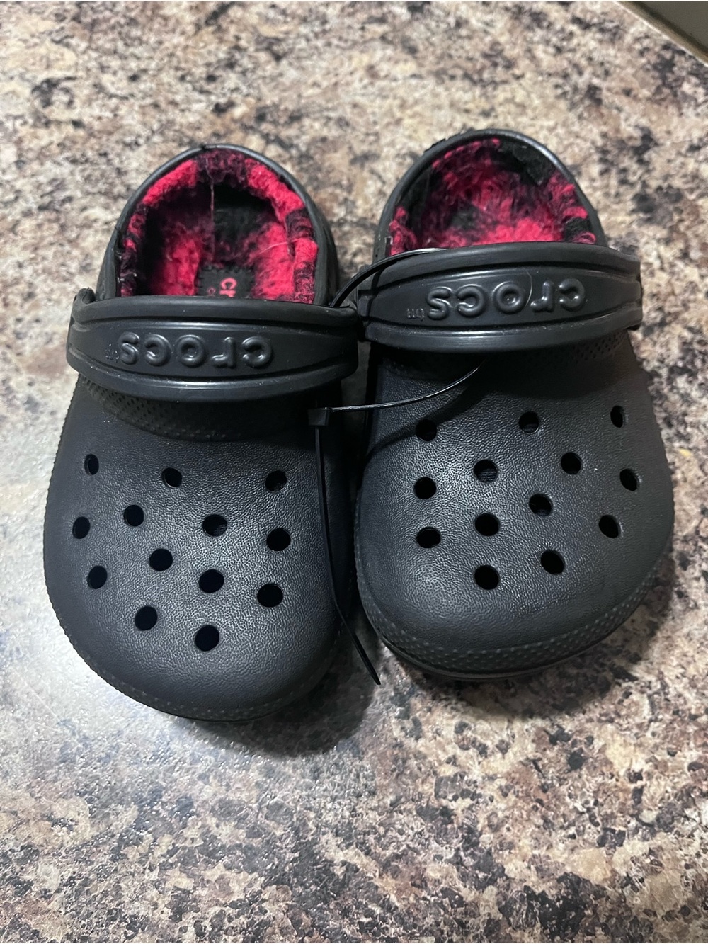 CROCS Kids Classic Clog with red Fleece Lining - Black